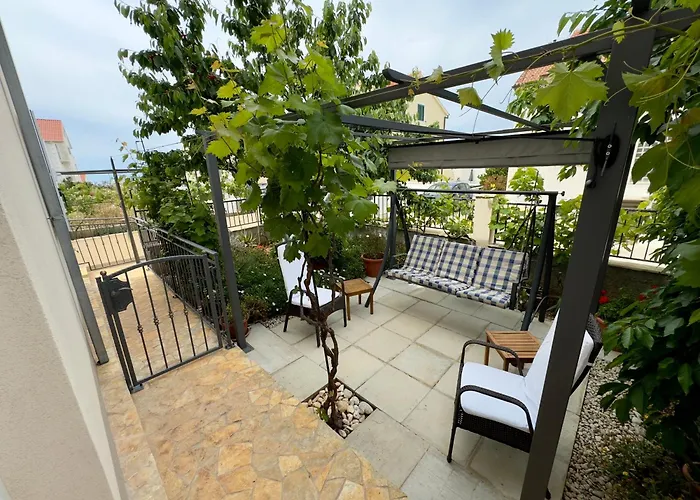 Hvar Apartments Felix
